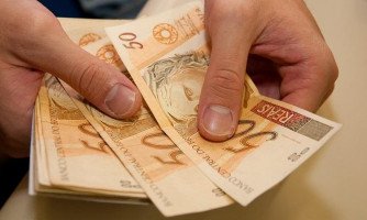 Governo propõe aumento de salário mínimo para R$ 1.002 ano que vem