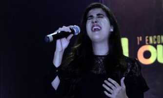 Famílias participaram do Encontro “LouvoSenhor” com a cantora Patrícia Romania em Araputanga