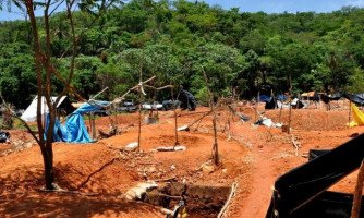 Garimpeiros morrem em confronto com a PM em área de garimpo ilegal