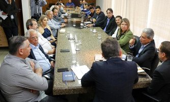 Governador Mauro Mendes anuncia para o mês de fevereiro reunião com todos os prefeitos