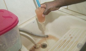 Moradores reclamam da péssima qualidade da água distribuída pela prefeitura de  Araputanga