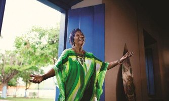 Rainha do Congo, dona Nemézia mantém viva a história de  Vila Bela da Santíssima Trindade e dos quilombolas