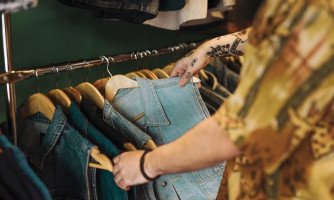 Lojas deve proibir clientes de “provar” roupas durante compras em Araputanga