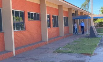 Reforma do Hospital Municipal de Quatro Marcos está pronta para ser inaugurada após montagem dos móveis