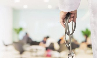 Estado sanciona lei e pagará até R$ 2.250 de extra a servidores da Saúde