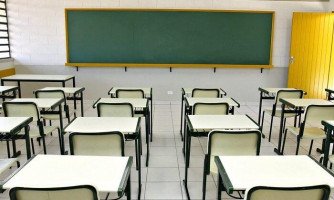 Estudantes não terão mais aulas presenciais neste ano em Cáceres, afirma prefeito