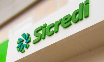 Sicredi isenta empresas de tarifas no Pix