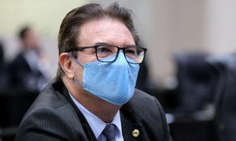 Médico e deputado estadual Dr. Gimenez orienta sobre cuidados com a saúde