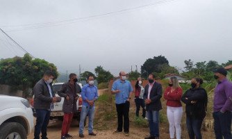 Dr. Leonardo destina e recurso para asfalto em Reserva do Cabaçal chega