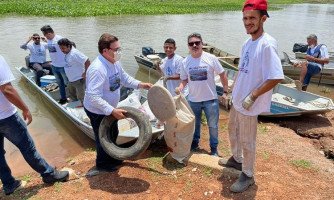 Deputado Dr. Gimenez participa de mutirão da limpeza no Rio Paraguai