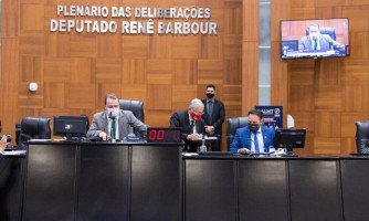 Deputados aprovaram em primeira votação projeto que proíbe uso do pronome neutro nas escolas de MT