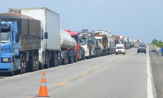 Justiça proíbe caminhoneiros de bloquearem estradas em Mato Grosso