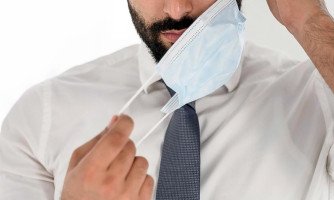 Mato Grosso prevê fim da obrigatoriedade do uso de máscara em ambientes externos em dezembro