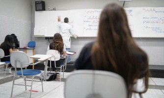 MP requer suspensão de Decreto que transfere responsabilidade do Ensino Fundamental aos municípios
