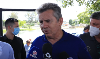 Mauro Mendes rebate críticas e destaca qualidade de obra asfáltica na região