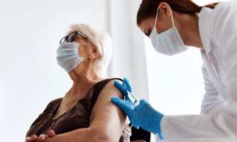 Araputanga inicia nesta segunda-feira aplicação da quarta dose contra Covid-19 em idosos com 80 anos ou mais