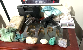 PM apreende armas, munições e entorpecentes em São José dos Quatro Marcos
