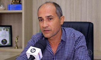 Empresários reconhecem avanços da gestão pública e presta homenagem ao prefeito de Indiavaí
