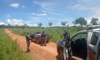 Jovem é preso conduzindo veículo roubado em estrada de acesso à Bolívia