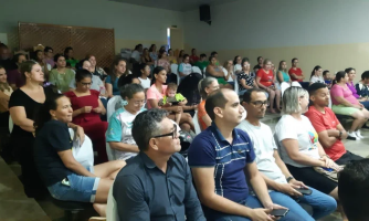 Prefeito propõe reajuste parcelado para pagamento do piso salarial aos professores de Quatro Marcos
