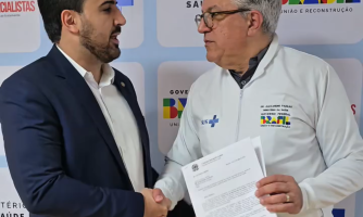 Emanuelzinho recorre ao Ministério da Saúde para evitar fechamento do hospital Santa Casa