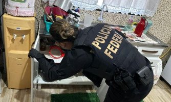 Homem é alvo da PF por acessar vídeos de abuso sexual infantil em Quatro Marcos