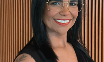 Entre a borracha e o corretor!