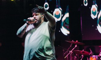 Expossol 2025 começa nesta quinta-feira (23) com show do cantor sertanejo Panda