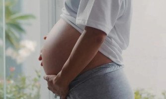 Deputados aprovam proposta que dificulta aborto em crianças e adolescentes