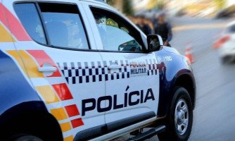 Adolescente é apreendido com arma e drogas após ameaçar matar a própria mãe em Lambari D’Oeste
