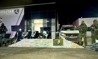 Mais de 290 kg de cocaína são apreendidos em carro abandonado perto de rio em Mato Grosso