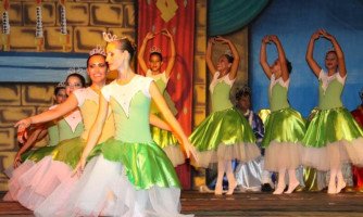 Centro de Dança Ballet Quatro Marcos apresenta O príncipe e os Cisnes neste fim de semana