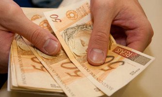 Novo salário mínimo será de R$ 724 reais
