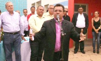 Elias empossa dois novos secretários