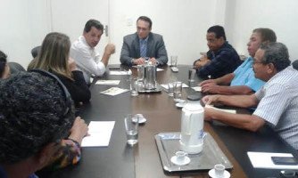 Governo não prioriza e municípios sofrem com a falta de defensores públicos