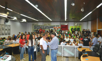 Câmara de Cáceres aprova nota de repudio a Taques por não pagar RGA
