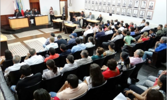 Vereadores eleitos em Cáceres querem aumentar seus salários