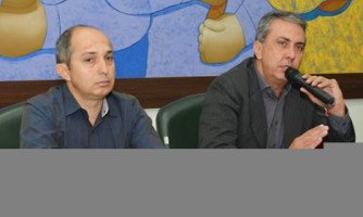 Professor Adriano Silva renuncia à reitoria da Unemat