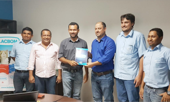 Deputado visita Coopnoroeste e conhece programa 