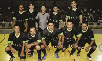 Drogaria Americana campeã do 1º Campeonato Perna de Pau