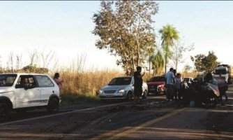 Dois morrem após acidente grave na BR-070 próximo de Cáceres, veja vídeo