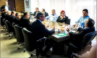 Governo e Sicredi discutem demandas  para ampliar atendimento ao público