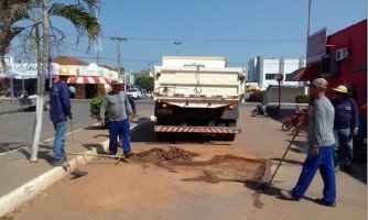 Prefeitura de Quatro Marcos inicia tapa-buracos e recuperação de pavimentação