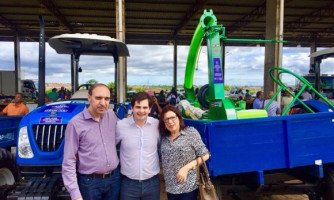 Quatro Marcos recebe equipamentos agrícolas do Governo do Estado
