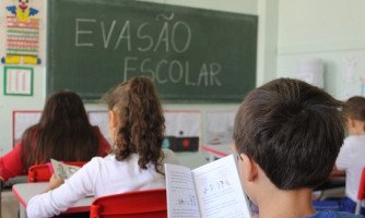 MPE implanta programa para prevenir evasão e violência escolar